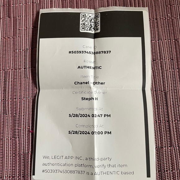 100% Authentic Chanel patent wallet. - Picture 7 of 7